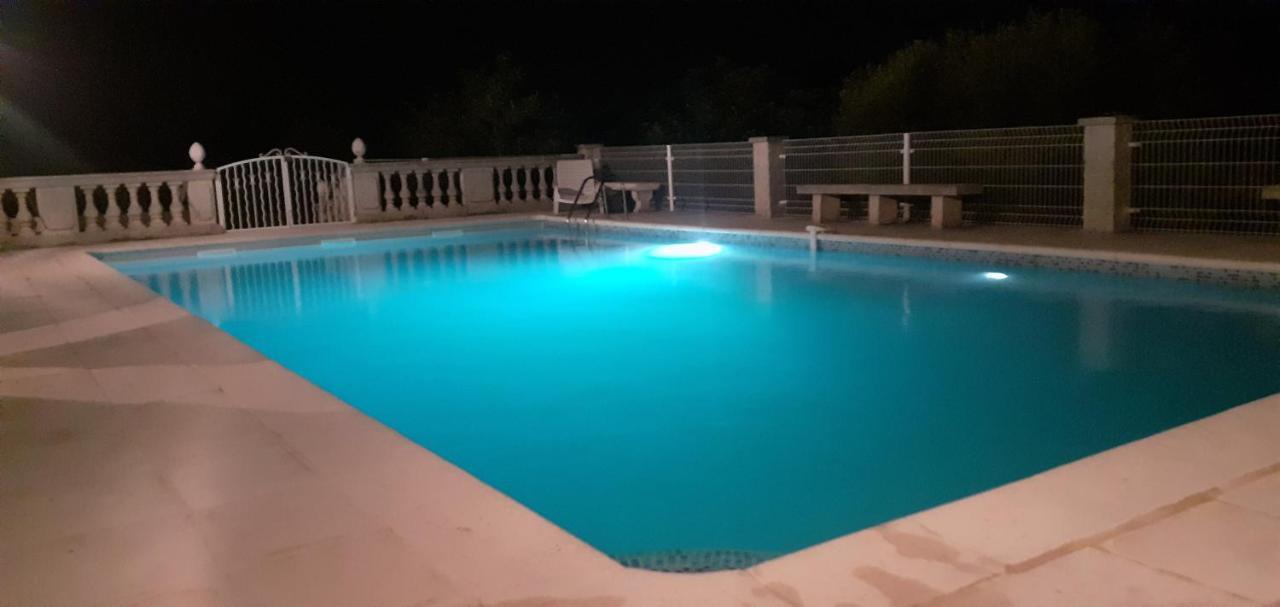 Maisonnette Au Pied De La Garrigue Villa Bernis Kültér fotó