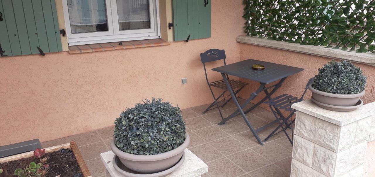 Maisonnette Au Pied De La Garrigue Villa Bernis Kültér fotó